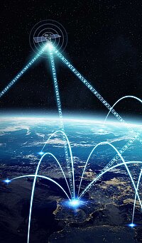 Diagramm des Factory Collaboration Hub mit dem Publish & Subscribe-Prinzip zur Echtzeitdatenübertragung zwischen Maschinen.