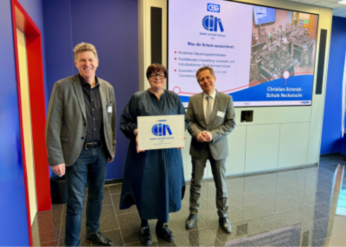 Auszeichnung der Christian-Schmidt-Schule zur Smart Factory Schule