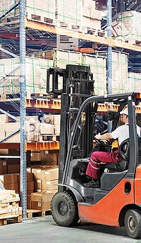 [Translate to English:] mApp | MPDV | Intralogistik und Packaging mit MES HYDRA X