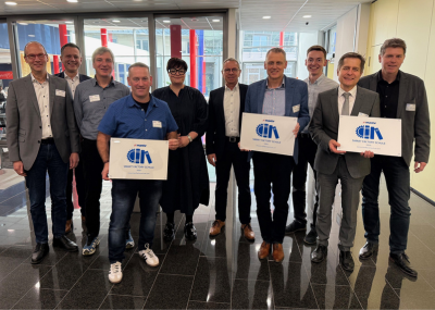 Gruppenbild mit den Vertretern der Gewinnerschulen und MPDV